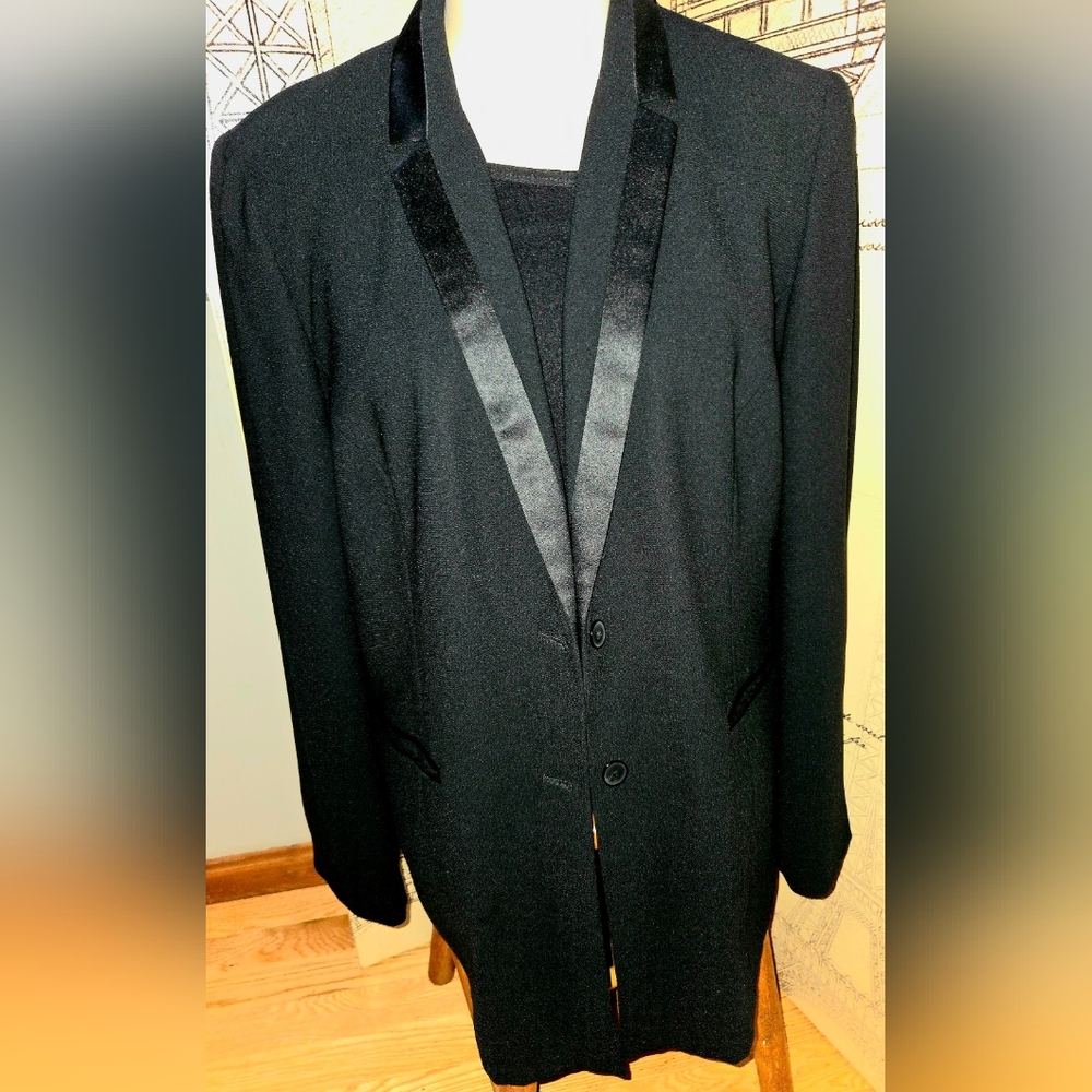 Norton McNaughton Classic Black Tuxedo-style Blazer.  Size 12